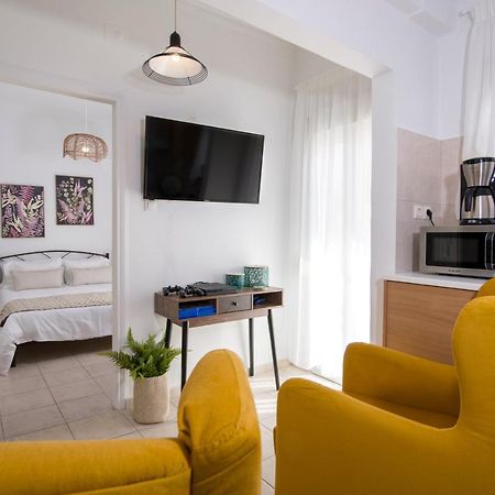 Center Manolia Dream 1 Bedroom Apartment 100M Away From The Beach Chania  Exterior photo